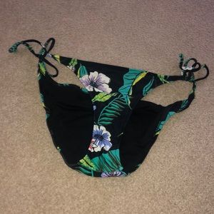 Floral pattern bikini bottoms